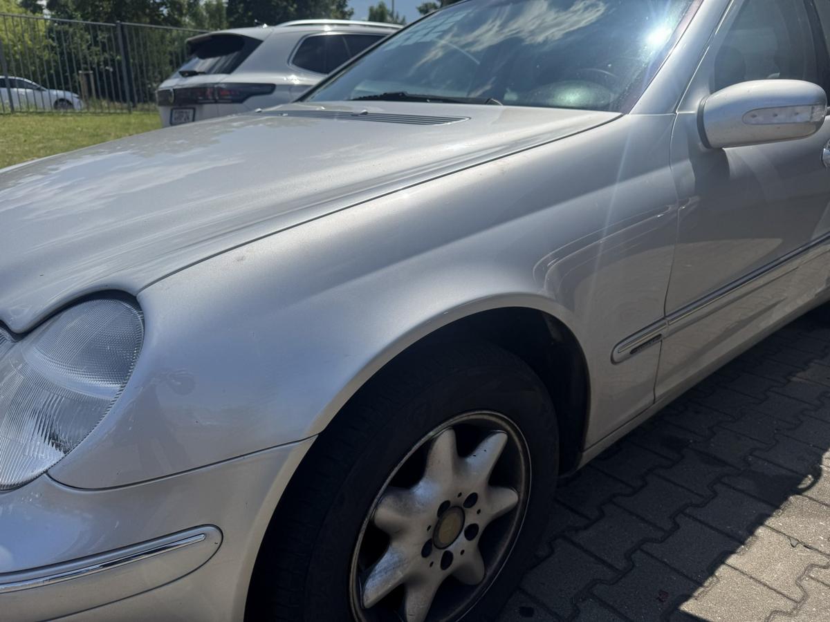Mercedes C Klasse W203 original Kotfl&uuml;gel vorn links Elegance 744 Brillantsilber Bj.2001